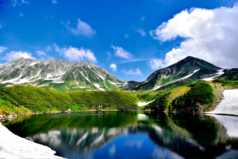 自然が作り上げた壮大な景色や黒部ダム。魅力いっぱいの立山黒部アルペンルートへ